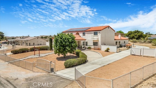 18760 Otomian Road, Apple Valley CA: https://media.crmls.org/medias/40decdb9-24ff-4b45-899a-e9691d8b9012.jpg