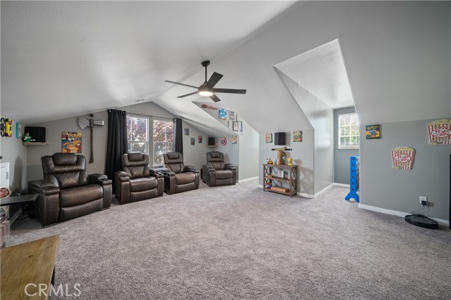 221 Silver Oak Drive, Paso Robles CA: https://media.crmls.org/medias/40df6c3a-eae4-42c3-8369-0dae8b99c6b7.jpg