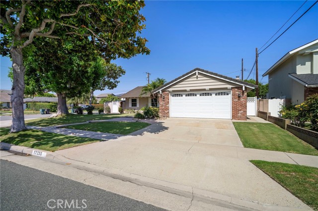 Image 3 of 53 For 17290 Ash Street