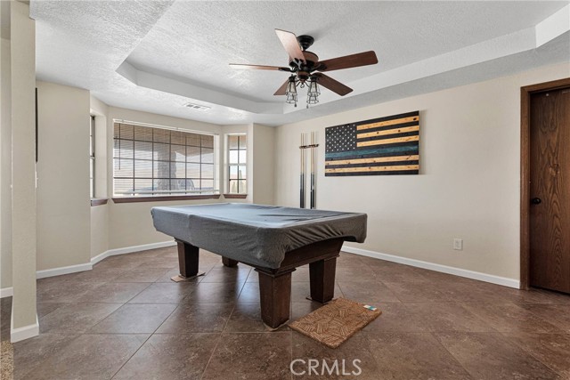 25733 Roundup Way, Apple Valley CA: https://media.crmls.org/medias/40e099db-af27-4433-8b07-c93878b78671.jpg