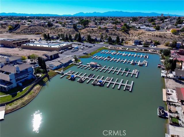 13550 Pyramid, Victorville CA: https://media.crmls.org/medias/40e2221b-d5ef-4c04-996b-1582e8ab3a3f.jpg