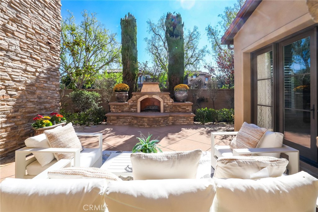 MLS #OC25219998 image #20