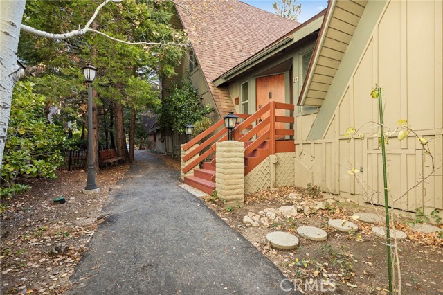 Detail Gallery Image 33 of 36 For 180 Grass Valley #37,  Lake Arrowhead,  CA 92352 - 2 Beds | 2 Baths