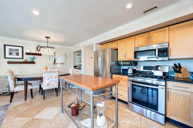 Detail Gallery Image 14 of 33 For 174 Cliff Dr #F,  Laguna Beach,  CA 92651 - 2 Beds | 2 Baths