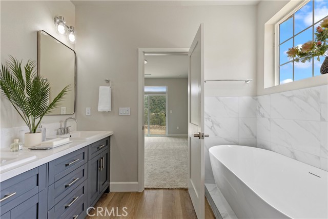 Detail Gallery Image 8 of 10 For 29300 Horsethief Dr, Tehachapi,  CA 93561 - 3 Beds | 2 Baths