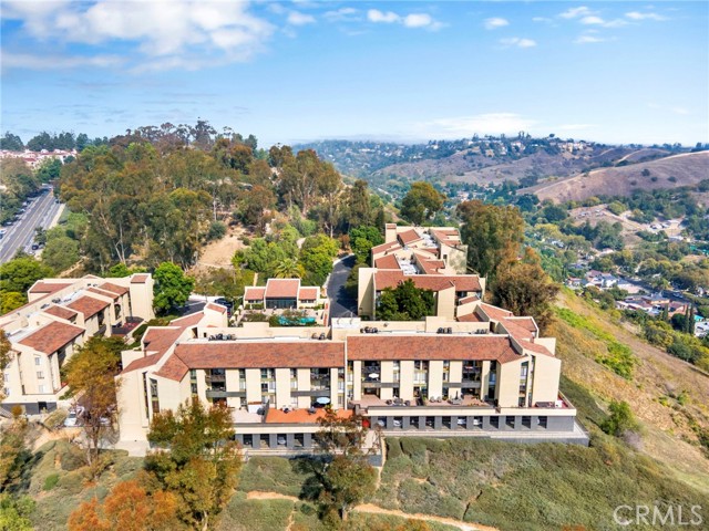 4040 Via Marisol, Highland Park CA: https://media.crmls.org/medias/40e49a3d-b0f6-4179-bb86-a83a3b517f57.jpg