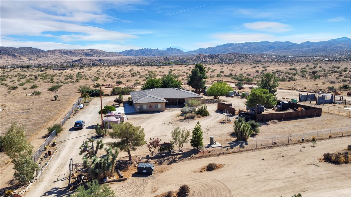 52679 Gamma Gulch Rd, Pioneertown, CA 92268