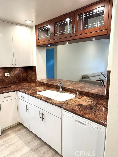 Detail Gallery Image 18 of 31 For 2243 Martin #117,  Irvine,  CA 92612 - 2 Beds | 2 Baths