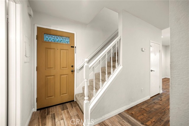 Detail Gallery Image 3 of 25 For 7150 Carlson Cir #21,  Canoga Park,  CA 91303 - 2 Beds | 1/1 Baths