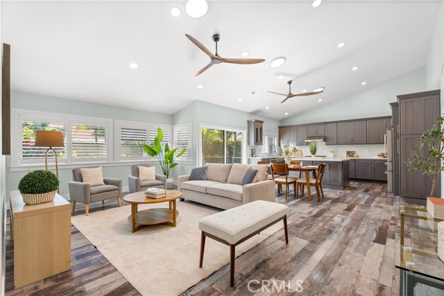 Detail Gallery Image 2 of 42 For 9662 Woodlawn Dr, Huntington Beach,  CA 92646 - 3 Beds | 2 Baths