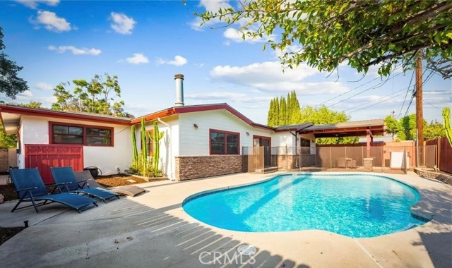Detail Gallery Image 1 of 44 For 1944 W Lullaby Ln, Anaheim,  CA 92804 - 3 Beds | 2/1 Baths