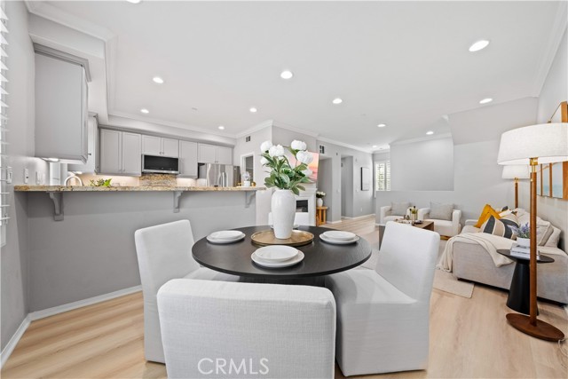 Detail Gallery Image 9 of 38 For 15212 Cambridge St, Tustin,  CA 92782 - 2 Beds | 2/1 Baths