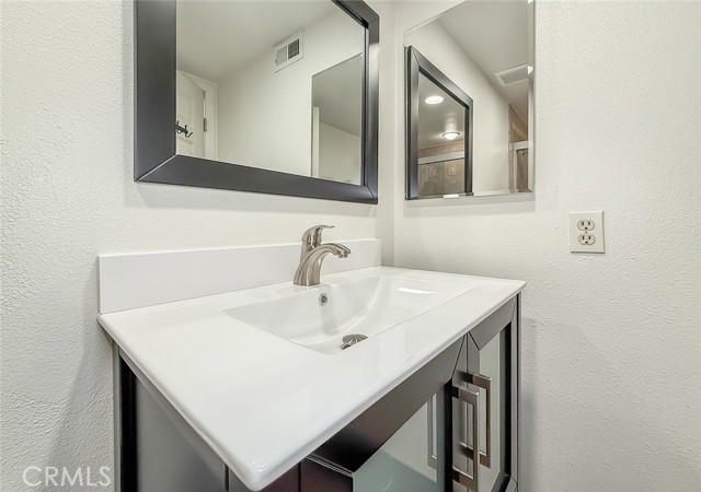 3301 Blue Ridge Court, Thousand Oaks CA: https://media.crmls.org/medias/40e9dd49-d490-4047-9ac0-2c6d0c87abe6.jpg