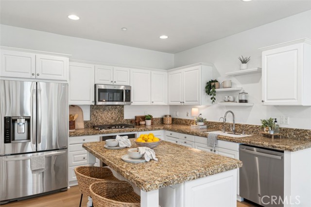 Detail Gallery Image 9 of 40 For 28 Passaflora Ln, Ladera Ranch,  CA 92694 - 3 Beds | 2/1 Baths