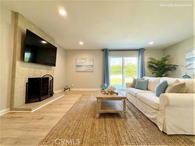 Detail Gallery Image 8 of 33 For 713 Edwin Ave, Pomona,  CA 91767 - 4 Beds | 2 Baths