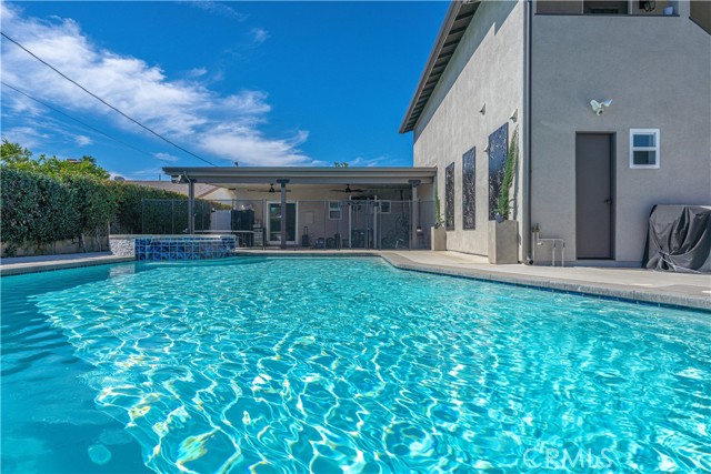 Image 48 of 66 For 824 Dune