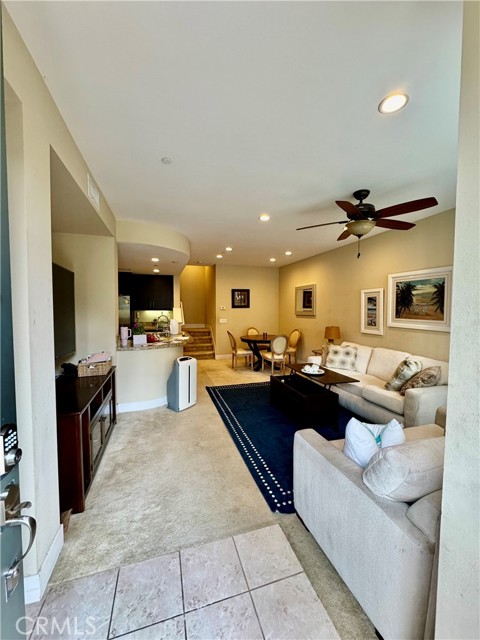 3 Vantis Drive, Aliso Viejo CA: https://media.crmls.org/medias/40eb98c5-ca20-481f-9c18-ca702e7159a6.jpg