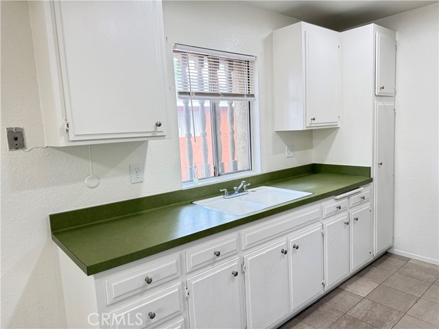 420 E Blueridge Avenue, Orange CA: https://media.crmls.org/medias/40ec4e7b-c652-4887-ba8c-81e88acf0d35.jpg