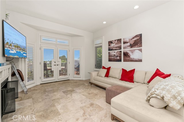 Detail Gallery Image 6 of 33 For 876 Cofair Ct, Solana Beach,  CA 92075 - 3 Beds | 3 Baths