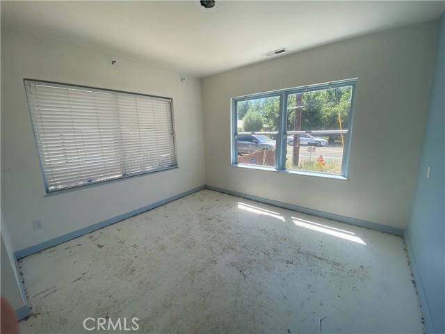 566 1st Street, Upper Lake CA: https://media.crmls.org/medias/40eca5ad-129f-4628-88c6-cc34084e3e54.jpg