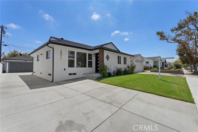 Detail Gallery Image 2 of 28 For 19910 Bernist Ave, Torrance,  CA 90503 - 3 Beds | 2 Baths