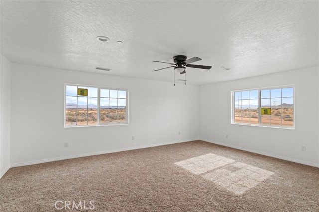16925 Nanticoke Road, Apple Valley CA: https://media.crmls.org/medias/40eef7a0-273c-419a-b279-37969f38d572.jpg