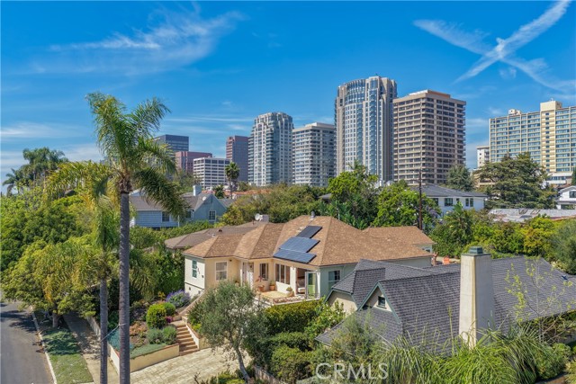 Detail Gallery Image 51 of 56 For 10707 Rochester, Los Angeles,  CA 90024 - 3 Beds | 3 Baths