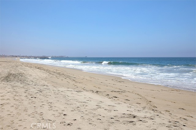 Detail Gallery Image 49 of 49 For 203 Cedar St a & B,  Newport Beach,  CA 92663 - 4 Beds | 3 Baths