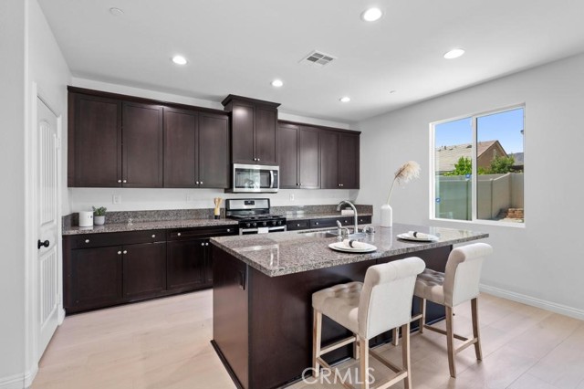 29305 Catalpa, Lake Elsinore CA: https://media.crmls.org/medias/40f1a976-1996-4168-8c48-5b3ecbfcde74.jpg