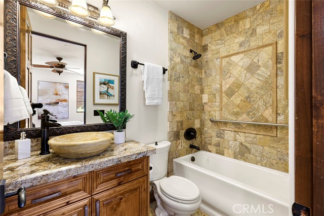 Detail Gallery Image 50 of 60 For 2900 Carob St, Newport Beach,  CA 92660 - 4 Beds | 4/1 Baths