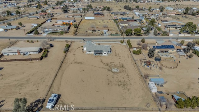 18177 Cherry St, Hesperia CA: https://media.crmls.org/medias/40f2237b-64de-4aa2-af55-6f9975d19ee8.jpg