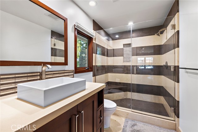 2907 Cliff Drive, Newport Beach CA: https://media.crmls.org/medias/40f224e6-591b-48fe-b7b8-a51062f6f745.jpg