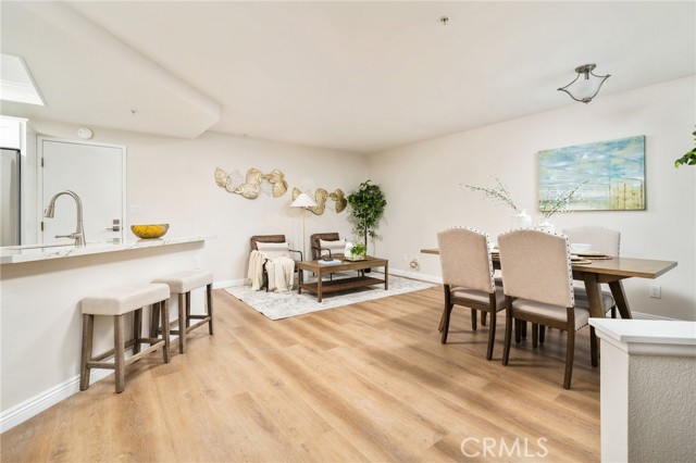 270 Fern Court, Azusa CA: https://media.crmls.org/medias/40f26606-577a-4f17-be2d-de91326c5137.jpg