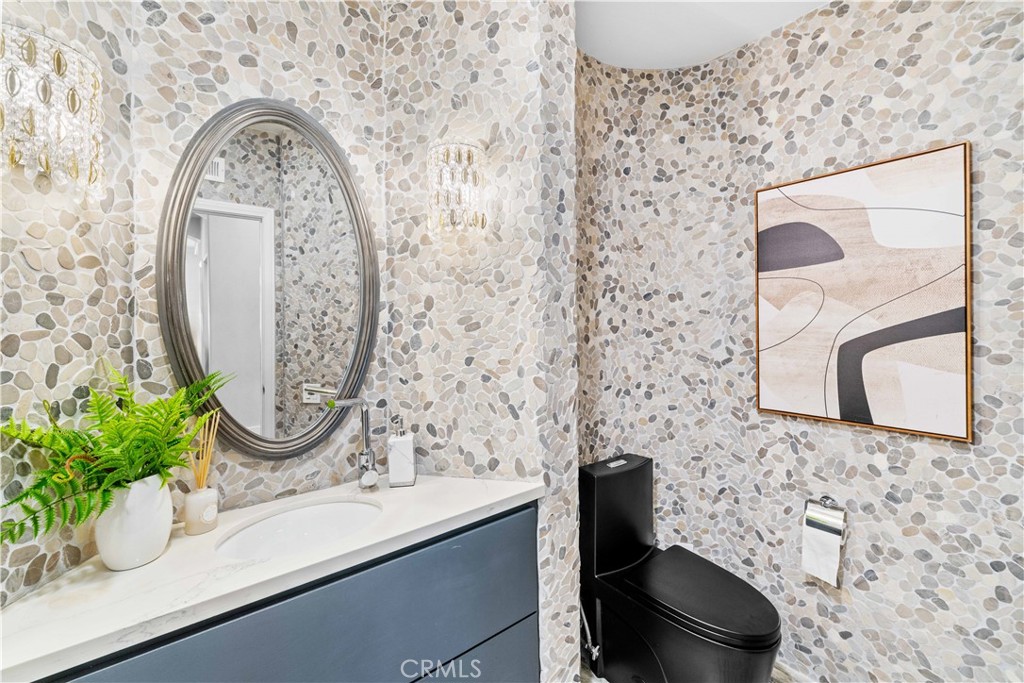 MLS #OC25151430 img 25