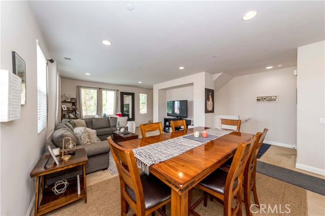Detail Gallery Image 4 of 13 For 1020 Lime Tree Pl, Fullerton,  CA 92833 - 3 Beds | 3/1 Baths