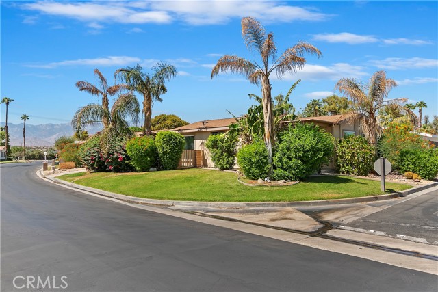 Detail Gallery Image 4 of 28 For 35197 Sunshine Dr, Thousand Palms,  CA 92276 - 2 Beds | 2 Baths