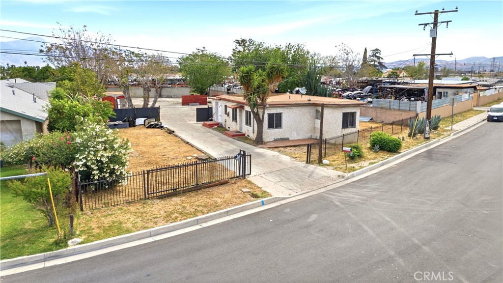 261 S Muscott