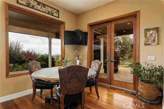 Detail Gallery Image 11 of 75 For 8664 Seigler Springs North, Kelseyville,  CA 95451 - 5 Beds | 5/1 Baths