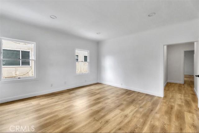 586 W 12th Street, San Pedro CA: https://media.crmls.org/medias/40f549e5-c5dc-45ab-99db-aa36a83cd2ee.jpg