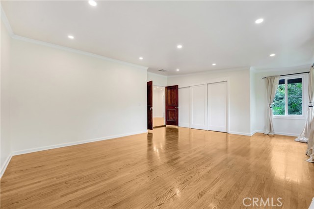 816 S Longwood, Los Angeles CA: https://media.crmls.org/medias/40f59bff-e985-4f34-b6e6-749dc905999d.jpg