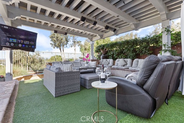 33 Craftsbury Place, Ladera Ranch CA: https://media.crmls.org/medias/40f5bfb5-d005-4aa3-8c09-737fa2a3f8f0.jpg