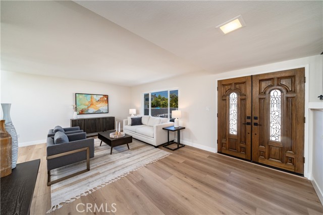Detail Gallery Image 11 of 61 For 5252 Clark Cir, Westminster,  CA 92683 - 4 Beds | 2/1 Baths