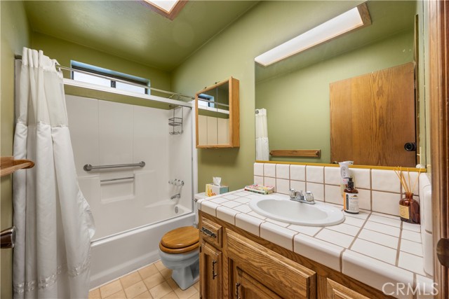 Detail Gallery Image 33 of 40 For 2513 Arbor Dr, –,  CA 93225 - 3 Beds | 3 Baths