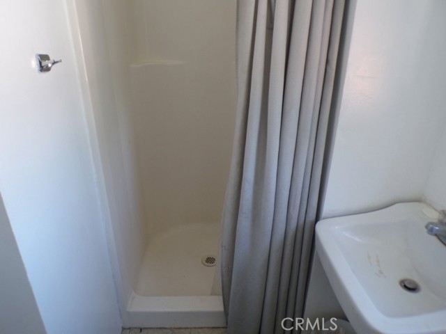 515 S Coronado Street, Los Angeles CA: https://media.crmls.org/medias/40f6ab4a-f04f-40c0-8128-9a11b3d616ae.jpg