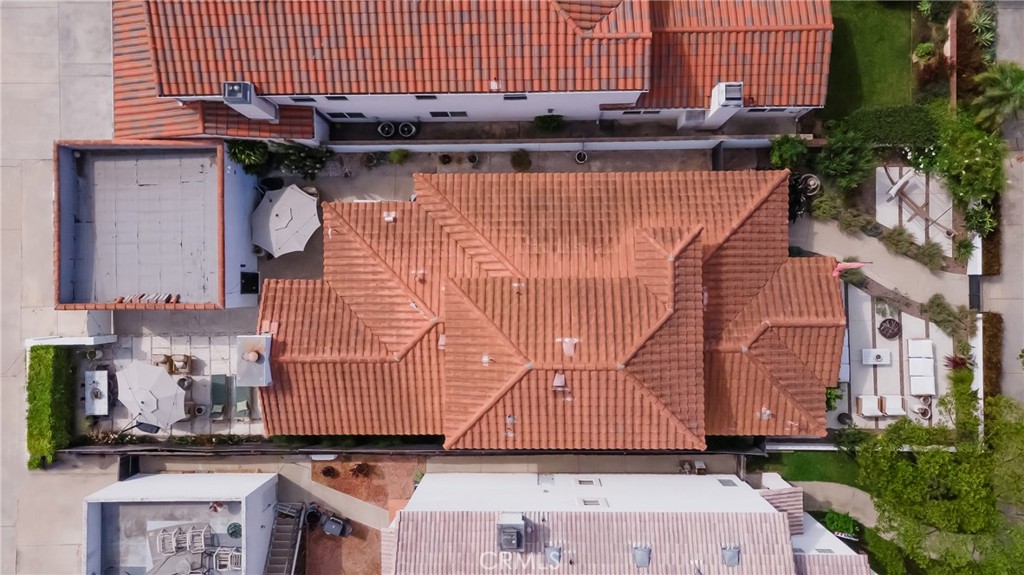 https://media.crmls.org/medias/40f6bd95-80ef-4704-8d35-0ec72914e607.jpg?preset=X-Large