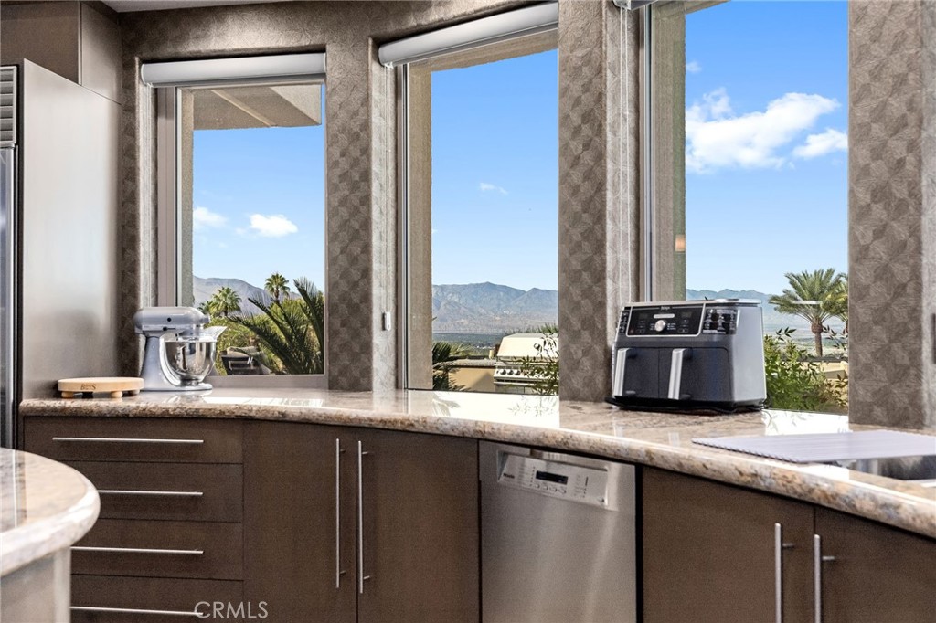 MLS #OC25241516 image #25