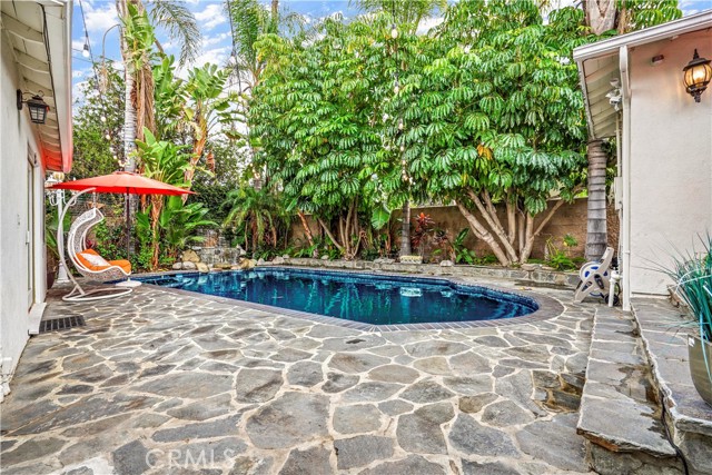 5362 Yolanda Avenue, Tarzana CA: https://media.crmls.org/medias/40f71761-d9fd-473c-9bab-f67736ad4f7f.jpg