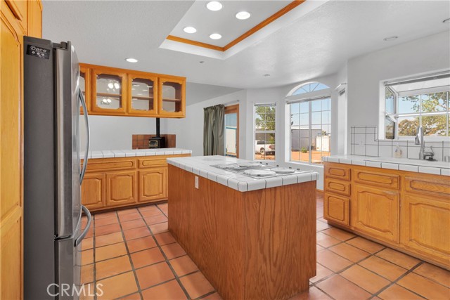 8381 White Road, Phelan CA: https://media.crmls.org/medias/40f764be-d2d8-4bd5-ba85-53c52b4a6443.jpg