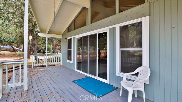 Detail Gallery Image 4 of 71 For 54415 Live Oak St, Idyllwild,  CA 92549 - 2 Beds | 1/1 Baths
