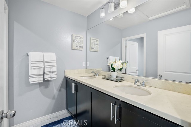825 Sweetbay Lane, Los Angeles CA: https://media.crmls.org/medias/40f95ac3-232e-43c7-8dee-1f98bde2eaae.jpg